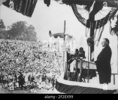 Il presidente Herbert Hoover si è dedicato al Memorial Day a Valley Forge. Foto Stock