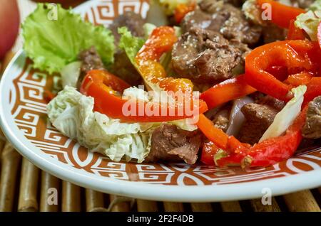 Mongolian Hot Pot pinyin shuan yang rou, diversi stili di hot pot in Cina, Foto Stock