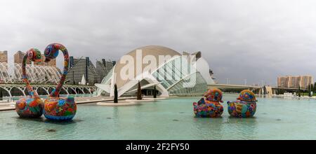 Valencia, Spagna - 3 marzo 2021: Opere di Hung Yi in mostra aperta nella Città delle Arti e delle Scienze di Valencia Foto Stock