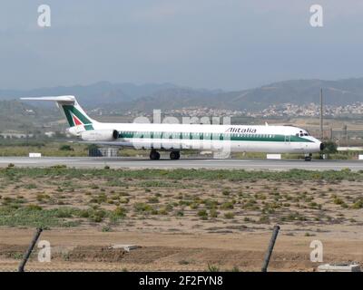 McDonnell Douglas MD-82 Alitalia (i-DAWD). Malaga, Spagna. Foto Stock