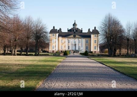 IL PALAZZO STRÖMSHOLM di Västmanland è un palazzo reale svedese. Il barocco il palazzo si trova su un'isola a Kolbäcksån River.its. Una fortezza del 1550 fondata dal re Gustav Vasa Foto Stock