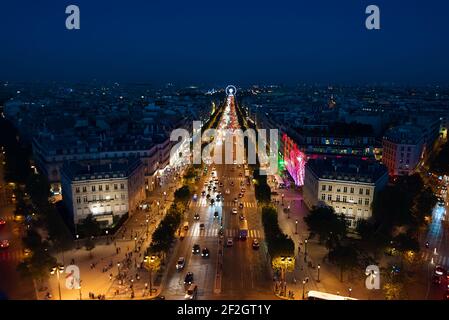 Avenue de Champs Elysees di Parigi dal di sopra, Francia Foto Stock