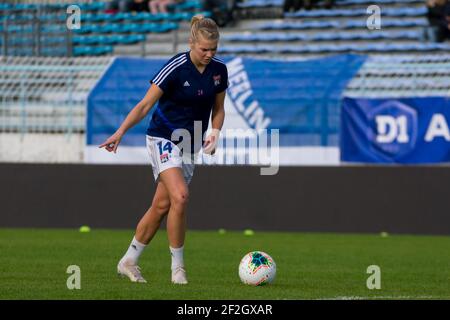 ADA Hegerberg dell'Olympique Lyonnais si riscalda in vista del campionato francese femminile, D1 Arkema partita di calcio tra ASJ Soyaux e Olympique Lyonnais il 24 novembre 2019 allo stadio Lebon ad Angouleme, Francia - Foto Antoine Massinon / A2M Sport Consulting / DPPI Foto Stock