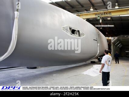 VELA - MCCONAGHY COSTRUTTORI DI BARCHE - SYDNEY (AUS) - 29/09/2005 - FOTO : ANDREA FRANCOLINI / DPPI COSTRUZIONE DELLE NUOVE AVENA SELVAGGIA 98FT - REICHEL & PUGH DESIGN CON CHIGLIA CANTANTE - PROPRIETARI : BOB E SANDY OATLEY (AUS) Foto Stock