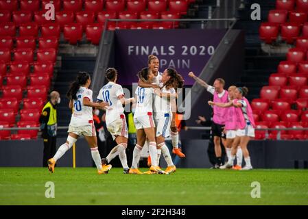 Nikita Parris dell'Olympique Lyonnais celebra il traguardo con i compagni di squadra durante la UEFA Women's Champions League, partita di calcio semi-finale tra Paris Saint-Germain e Olympique Lyonnais il 26 agosto 2020 allo stadio San Mames di Bilbao, Spagna - Foto Melanie Laurent / A2M Sport Consulting / DPPI Foto Stock