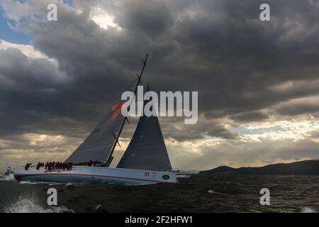 WILD OATS XI, di proprietà di Bob Oatley e scuppato da Mark Richards, Line Honor vincitore del Rolex Sydney 2013 a Hobart, arrivo al Cruising Yacht Club of Australia, Hobart in Tasmania, 28 dicembre 2013. Foto Andrea Francolini / DPPI Foto Stock