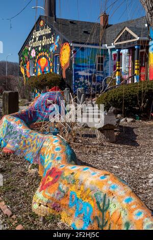 Detroit, Michigan - The Psychedelic Healing Shack, un medico chiropractic ufficio e un caffè vegetariano. Foto Stock