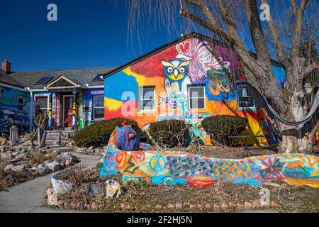 Detroit, Michigan - The Psychedelic Healing Shack, un medico chiropractic ufficio e un caffè vegetariano. Foto Stock