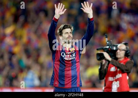 Gerard Pique di Barcellona festeggia la vittoria durante la partita di calcio spagnola Copa del Rey 2014/2015 (finale) tra il club atletico e Barcellona il 30 maggio 2015 al campo Nou di Barcellona, Spagna. Foto Bagu Blanco / DPPI Foto Stock