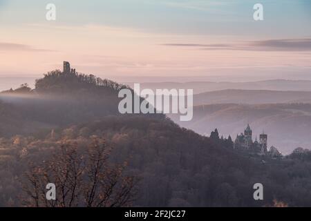 Alba nel Siebengebirge vicino Koenigswinter sul Reno. Foto Stock