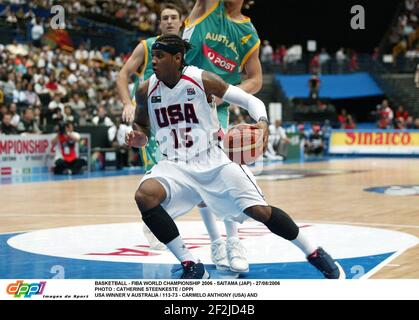 BASKETBALL - FIBA WORLD CHAMPIONSHIP 2006 - SAITAMA (JAP) - 27/08/2006 PHOTO : CATHERINE STEENKESTE / DPPI USA VINCITORE V AUSTRALIA / 113-73 - CARMELO ANTHONY (USA) E ANDREW BOGUT (AUS) Foto Stock