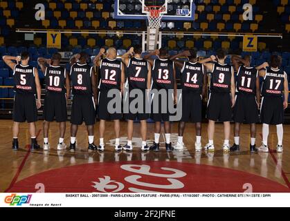 BASKET BALL - 2007/2008 - PARIS-LEVALLOIS FEATURE - PARIS (FRA) - 17/10/2007 - PHOTO : CATHERINE STEENKESTE / DPPI Foto Stock