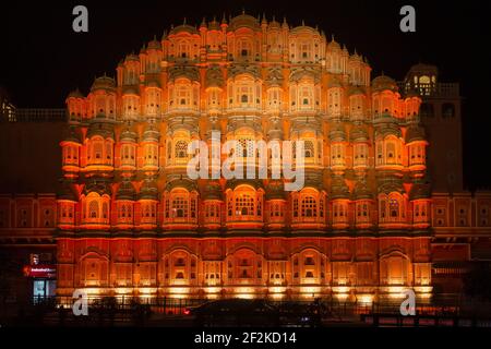 Vista orizzontale di Hawa Mahal di notte Foto Stock