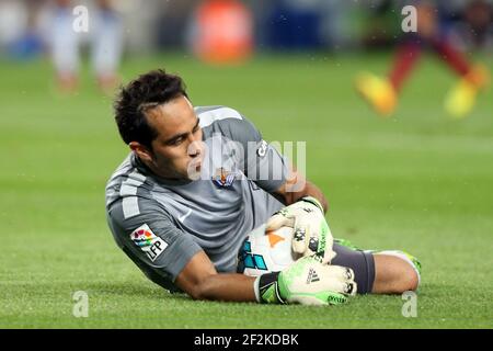 Campionato spagnolo di calcio match 2013-2014 tra FC Barcelona e Real Sociedad il 24 settembre 2013 a Barcellona, Spagna - Foto Manuel Blondau / AOP Press / DPPI - Claudio Bravo di Real Sociedad Foto Stock