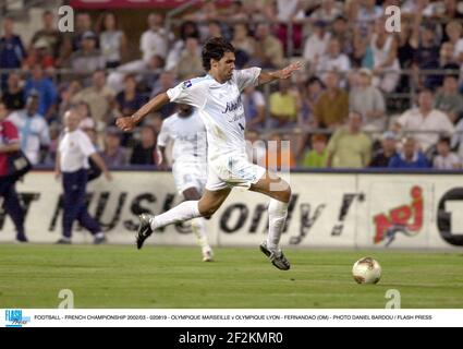 CALCIO - CAMPIONATO FRANCESE 2002/03 - 020819 - OLYMPIQUE MARSEILLE V OLYMPIQUE LYON - FERNANDAO (OM) - FOTO DANIEL BARDOU / PREMERE FLASH Foto Stock