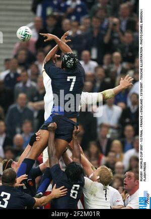 RUGBY - COPPA DEL MONDO 2007 - 1/2 FINALE - FRANCIA V INGHILTERRA - 13/10/2007 - ILLUSTRAZIONE DI TOUCHE - FOTO DANIEL PRESSIONE BARDOU / FLASH Foto Stock