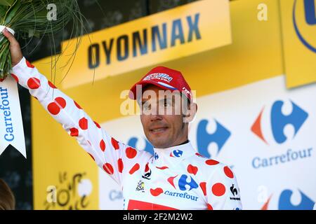 Joaquim Rodriguez in sella per il Team Katusha celebra la sua maglia a puntini polka sul podio durante il Tour of France, UCI World Tour 2014, Stage 11, Besancon - Oyonnax (187,5 km), il 16 luglio 2014 - Foto Manuel Blondau / AOP Press / DPPI Foto Stock