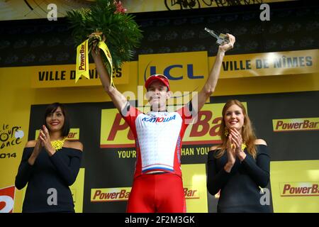 Alexander Kristoff della Norvegia in sella al Team Katusha celebra la sua vittoria sul podio durante il Tour of France, UCI World Tour 2014, Stage 15, Tallard - Nimes (222 km), il 20 luglio 2014 - Foto Manuel Blondau / AOP Press / DPPI Foto Stock