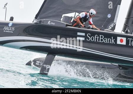 SoftBank Team Japan skipped by Dean Barker durante la Louis Vuitton Americas Cup Qualifier, Day 6 di corse nel Grande suono di Hamilton, Bermuda il 1 giugno 2017 - Foto Christophe Favreau / DPPI Foto Stock