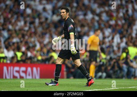 Gianluigi Buffon di Juventus durante la seconda partita di calcio della UEFA Champions League tra Real Madrid e Juventus il 13 maggio 2015 allo stadio Santiago Bernabeu di Madrid, Spagna. Photo Manuel Blondau/AOP PRESS/DPPI Foto Stock