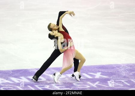 Madison Chock e Evan Bates of USA si sfidano durante il programma gratuito di Ice Dance alla finale del Gran Premio di pattinaggio ISU 2015-2016, presso il Centro Congressi di Barcellona, a Barcellona, in Spagna, il 12 dicembre 2015.Foto: Manuel Blondau/AOP.Press/DPPI Foto Stock