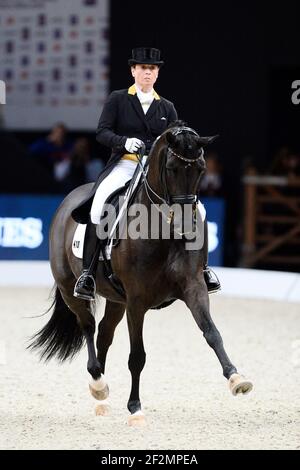Isabell WERTH (GER) a cavallo di WEIHEGOLD DURANTE le finali della Coppa del mondo FEI presso l'Accor Hotel Arena - Avril 11-15, il 14 aprile 2018, a Parigi, Francia - Foto Christophe Bricot / DPPI Foto Stock