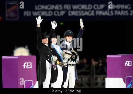 Isabell WERTH (GER) equitazione WEIHEGOLD VECCHIO, campione del mondo, secondo posto : Laura GRAVES (USA) equitazione VERDADES, terzo posto: Jessica VON BREDOW-WERNDL (GER) a cavallo dell'UNEE BB durante le finali della Coppa del mondo FEI all'Accor Hotel Arena - Avril 11-15, il 14 aprile 2018, a Parigi, Francia - Foto Christophe Bricot / DPPI Foto Stock