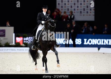 Jessica VON BREDOW-WERNDL (GER) a cavallo dell'UNEE BB durante le finali della Coppa del mondo FEI all'Accor Hotel Arena - Avril 11-15, il 14 aprile 2018, a Parigi, Francia - Foto Christophe Bricot / DPPI Foto Stock