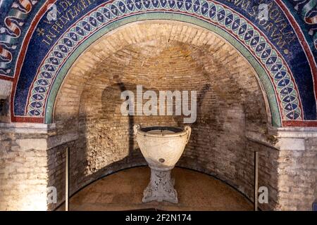 Battistero di Neon, Ravenna, Emilia Romagna, Italia Foto Stock