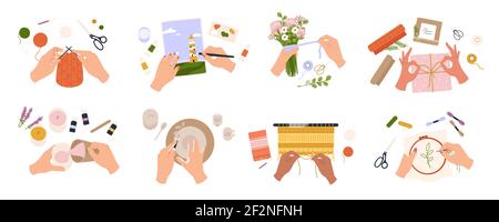 Le mani creano artigianato. Hobby fatti a mano, lavoro creativo e arte. Persone a maglia, disegnare, ricamo, fare candele e bouquet, top view vettoriale set Illustrazione Vettoriale
