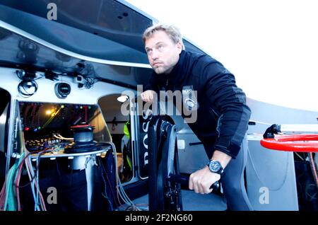 VELA - PRE VENDEE GLOBE 2012-2013 - ALLENAMENTI HGO BOSS - PLYMOUTH (ITA) - 04/10/2012 - FOTO CHRISTOPHE LAUNAY / DPPI - a bordo dell'IMOCA Open 60 Alex Thomson Racing Hugo Boss durante una sessione di formazione prima del Vendée Globe Nel canale inglese Foto Stock