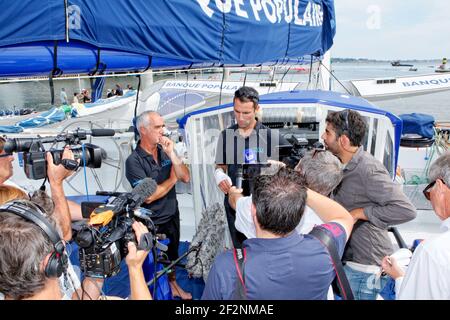 Loick Peyron, skipper sostitutivo di Armel le Cléac'h (deve stare in piedi dalla Route du Rhum a seguito di un infortunio alla sua mano destra) per "la Route du Rhum" sul Maxi Trimaran solo Banque Populaire VII il 4 settembre 2014 a Lorient, Francia - Foto Christophe Launay / DPPI Foto Stock