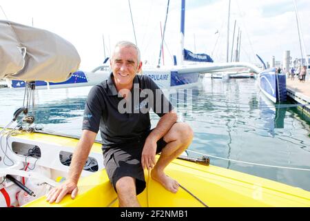 Loick Peyron, skipper sostitutivo di Armel le Cléac'h (deve stare in piedi dalla Route du Rhum a seguito di un infortunio alla sua mano destra) per "la Route du Rhum" sul Maxi Trimaran solo Banque Populaire VII il 4 settembre 2014 a Lorient, Francia - Foto Christophe Launay / DPPI Foto Stock