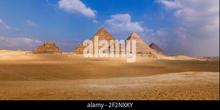 Panorama, Egitto, Piramidi di Giza, vista distante Foto Stock