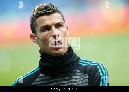 L'attaccamento portoghese del Real Madrid Cristiano Ronaldo si riscalda prima della partita di calcio Liga tra Real Madrid e Villarreal il 13 gennaio 2018 allo stadio Santiago Bernabeu di Madrid, Spagna - Foto Benjamin Cremel / DPPI Foto Stock