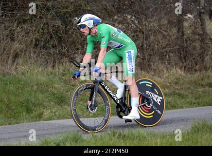 Sam Bennett of Ireland e Deceuninck - Quick Step durante la fase 3, una prova individuale tra Gien e Gien (14,4 km) durante la 79a Parigi-Nizza 2021 il 9 marzo 2021 a Gien, Francia - Foto Jean Catuffe / DPPI Foto Stock