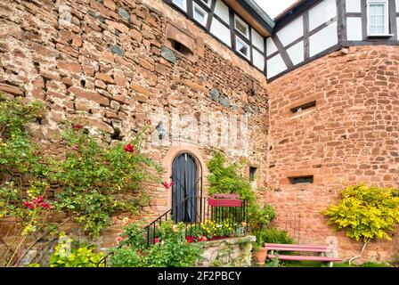 Hirschgraben, mura della città, centro storico, autunno, Büdingen, Wetteraukreis, Rhine Main area, Hessen, Germania, Europa Foto Stock