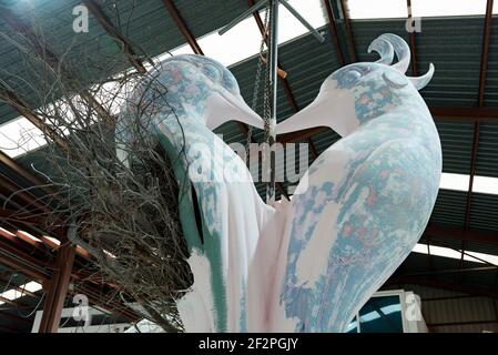 Benaguacil, Spagna. 02 marzo 2021. Un monumento della Falla visto durante la sua costruzione. Le Fallas di Valencia sono state sospese a causa della situazione sanitaria causata dalla pandemia di Covid19. Lo stabilimento di Fallas deve attendere fino alla seconda metà del 2021. La Falla principale di Plaza del Ayuntamiento è già entrata nella fase finale della costruzione. Gli ultimi dettagli sono realizzati presso la bottega dell'artista Fallas Alejandro Santaeulalia, insieme all'artista e designer Antonio Segura Donat (Dulk). (Foto di Xisco Navarro/SOPA Images/Sipa USA) Credit: Sipa USA/Alamy Live News Foto Stock