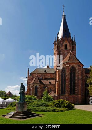 Chiesa di San Pietro e Paolo, chiesa abbaziale dei Santi-Pierre-et-Paul, Wissembourg, Weissenburg, Alsazia, Francia Foto Stock