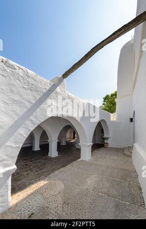 Monumento 'Puig de Missaa'. Interno della chiesa di Puig de Misa, a Santa Eulalia del Rio. La chiesa più spettacolare dell'isola di Ibiza. Il suo dentro Foto Stock