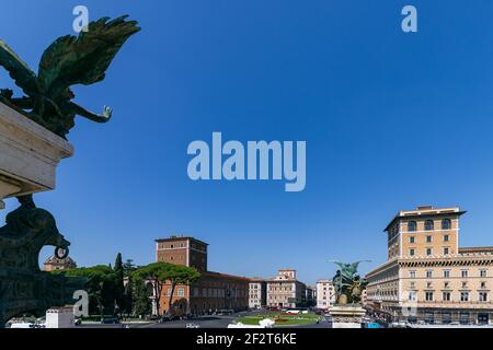 ROMA, ITALIA - 06 SETTEMBRE 2018: Piazza Venezia, vista dal Vittoriano (altare della Patria) Foto Stock