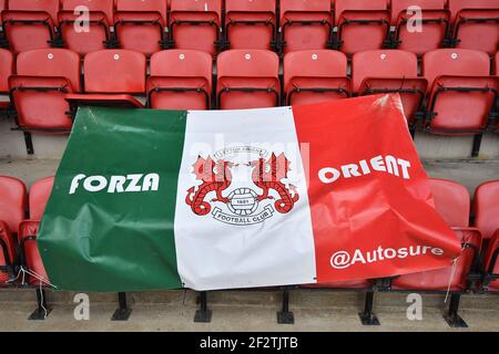 LONDRA, REGNO UNITO. 13 MARZO: Bandiera dei sostenitori Orient durante la partita Sky Bet League 2 tra Leyton Orient e Scunthorpe si sono Uniti al Matchroom Stadium di Londra sabato 13 marzo 2021. (Credit: Ivan Yordanov | MI News) Credit: MI News & Sport /Alamy Live News Foto Stock