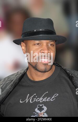 Michael Bearden al Michael Jackson's THIS IS IT PREMIERE Downtown Los Angeles, California 10.27 2009 Foto Stock