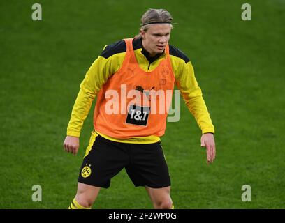 Dortmund, Germania. 13 Marzo 2021. Primo: 13.03.2021, Calcio: Calcio: 1 Bundesliga, stagione 2020/21 BVB, Borussia Dortmund - Hertha BSC Berlin Erling Haaland, mezza cifra Credit: Edith Gewuppert/GES/pool/viafirosportphoto | usage worldwide/dpa/Alamy Live News Foto Stock