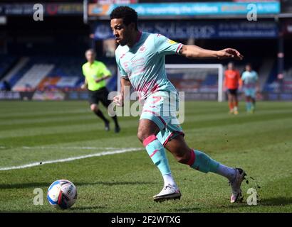 La Bauna Leandro della città di Cardiff durante la partita del campionato Sky Bet a Kenilworth Road, Luton. Foto Stock