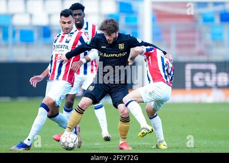 TILBURG, PAESI BASSI - MARZO 13: Vangelis Pavlidis di Willem II, Lasse Schone di SC Heerenveen e Pol Llonch di Willem II battaglia per il possesso durin Foto Stock