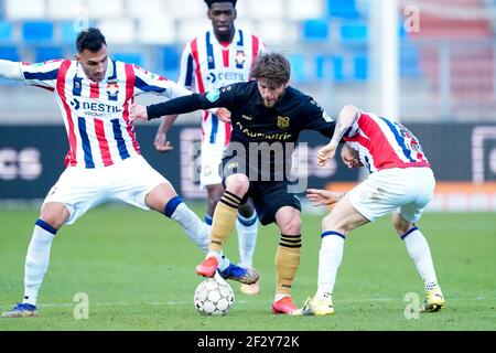 TILBURG, PAESI BASSI - MARZO 13: Vangelis Pavlidis di Willem II, Lasse Schone di SC Heerenveen e Pol Llonch di Willem II battaglia per il possesso durin Foto Stock