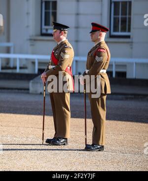 Londra, Regno Unito. 9 marzo 2021. I militari dei battaglioni della guardia dei piedi hanno visto allenarsi alla Wellington Barracks di Londra. Credit: Brett Cove/SOPA Images/ZUMA Wire/Alamy Live News Foto Stock