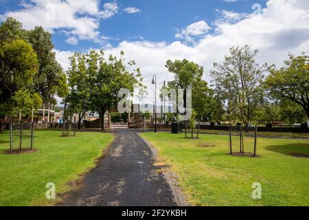 Mudgee centro città, spazio verde a Lawson Park a Mudgee, regione del nuovo Galles del Sud, Australia Foto Stock