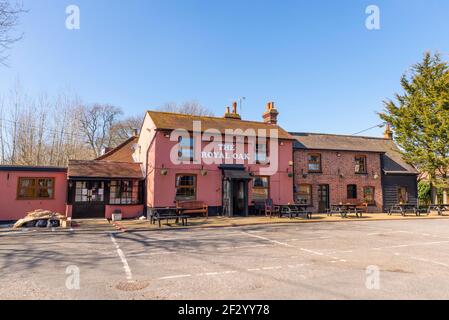 The Royal Oak pub in Stambridge Road, Great Stambridge, Rochford, Essex, UK. Tradizionale pub inglese di campagna Foto Stock